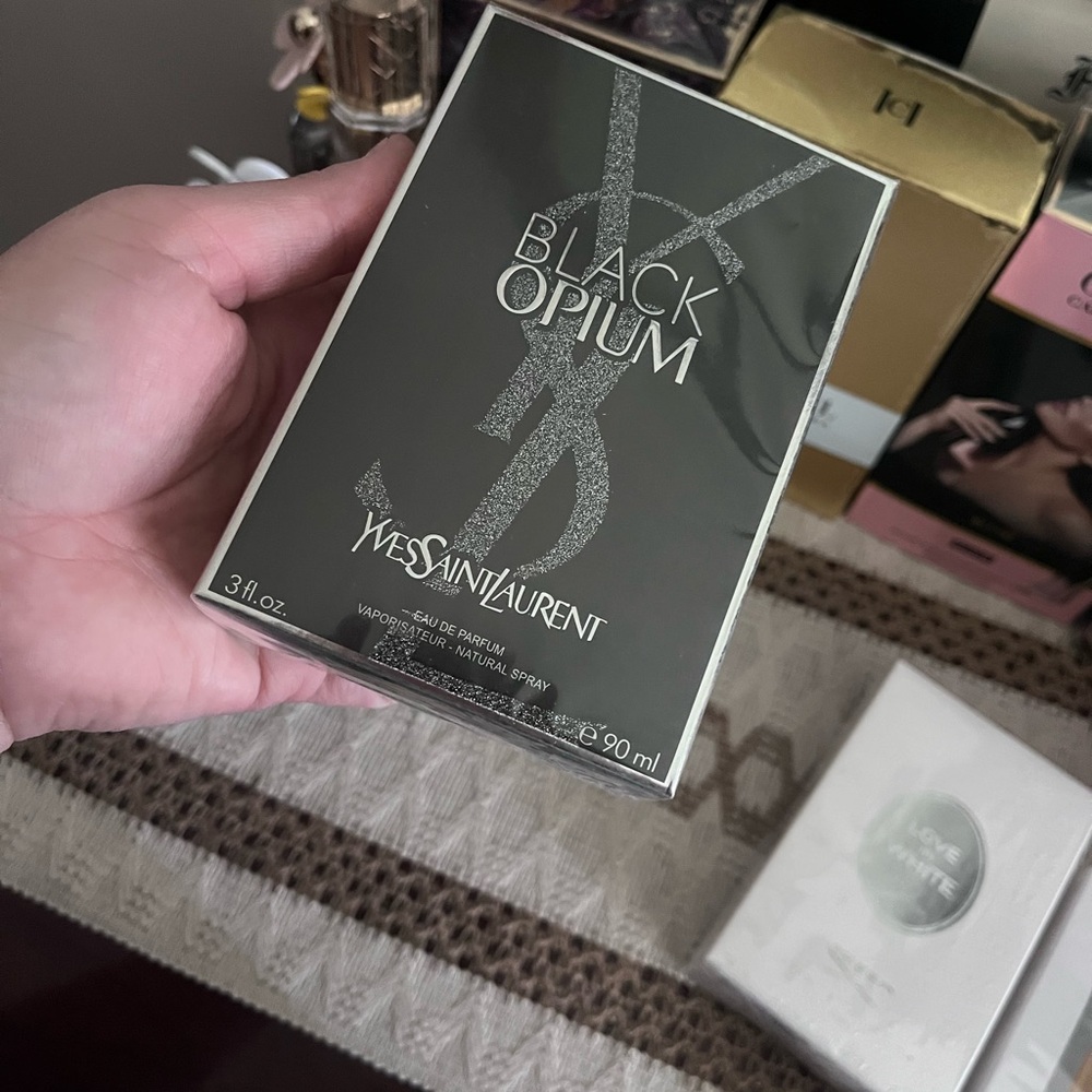 Yves Saint Laurent Black Opium Eau de Parfum - Black & Silver Accents